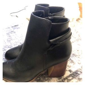 Kensie Ankle Boots